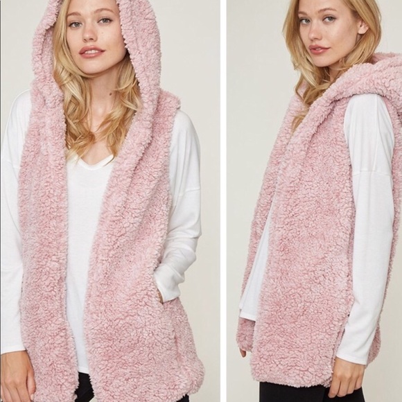 Kalli Collection Jackets & Blazers - Last one sz small🌸Blush Sherpa hooded vest.🌸